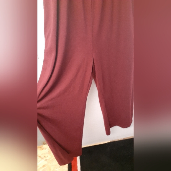 Burgundy flowy jumpsuit - Fashion brand - size medium - Picture 2 of 6